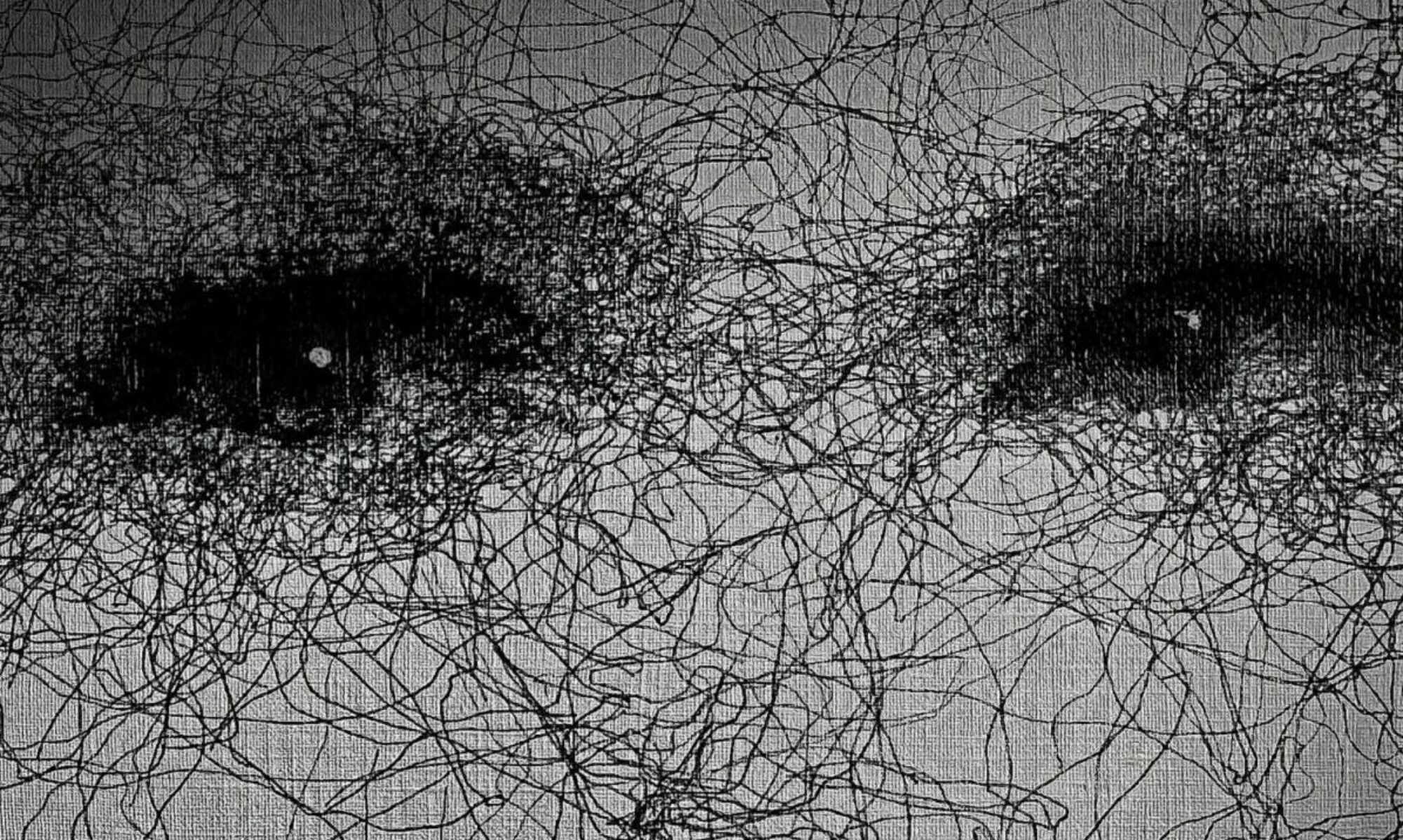 Détail d'une oeuvre de Jean-Marc Tourreilles, artiste peintre, représentant des yeux réalisés en gribouillis. L'ensemble est représenté dans une ambiance sombre et dramatique.